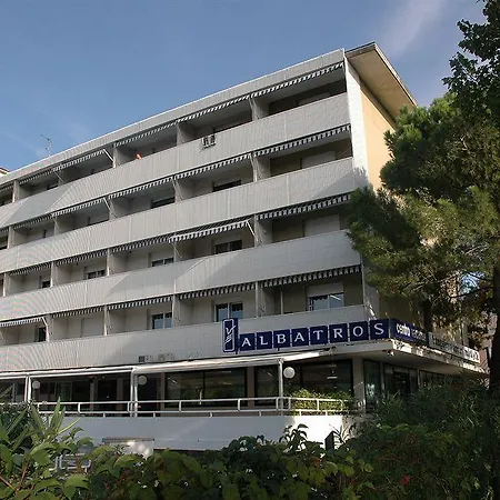 Villaggio Nidos 홀리데이파크 리그나노 사비아도로