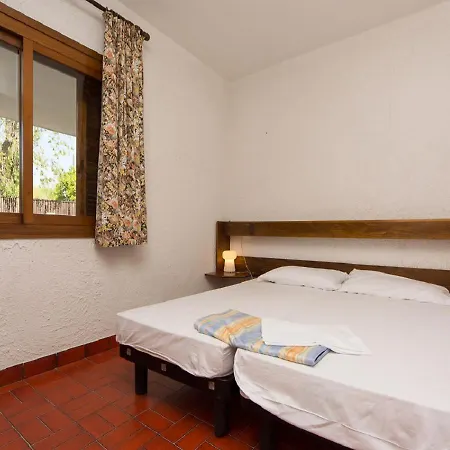 منتزه العطل Villaggio Nidos لينانو سابيادورو