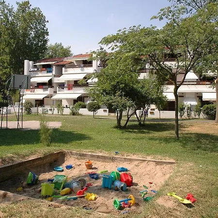 منتزه العطل Villaggio Nidos لينانو سابيادورو