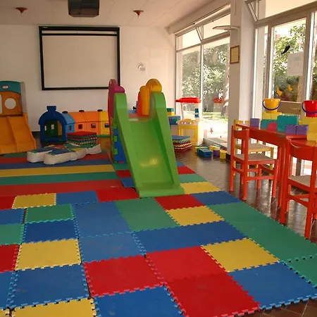 Semesterpark Villaggio Nidos 3*
