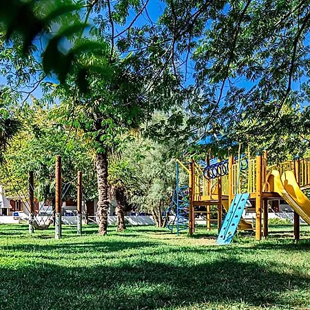 Villaggio Nidos منتزه العطل لينانو سابيادورو