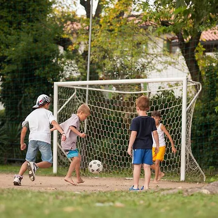 Villaggio Nidos 3* لينانو سابيادورو