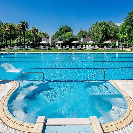 Villaggio Nidos 3* リニャーノ・サッビアドーロ